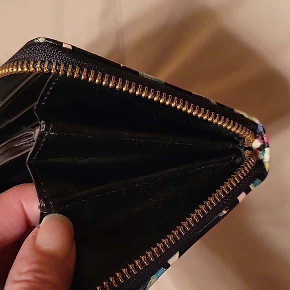 Kate Spade long zip leather wallet in pretty water color pattern - Picture 9 of 10